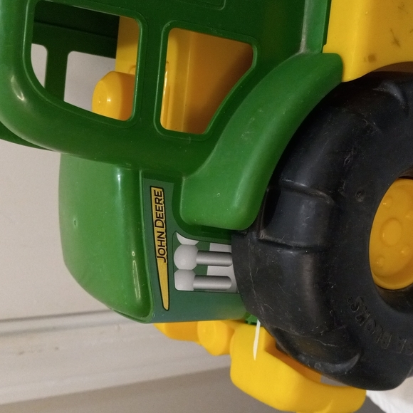 John Deere Mega Bloks Lil' Tractor - Picture 1 of 8